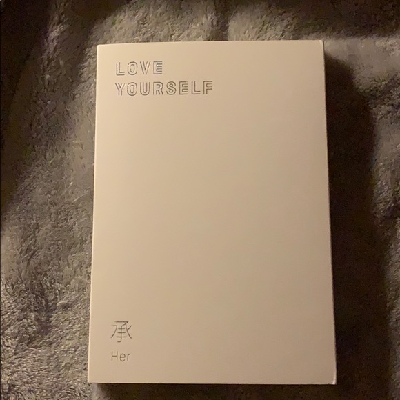BTS Love Yourself Her “E” version - Picture 1 of 5